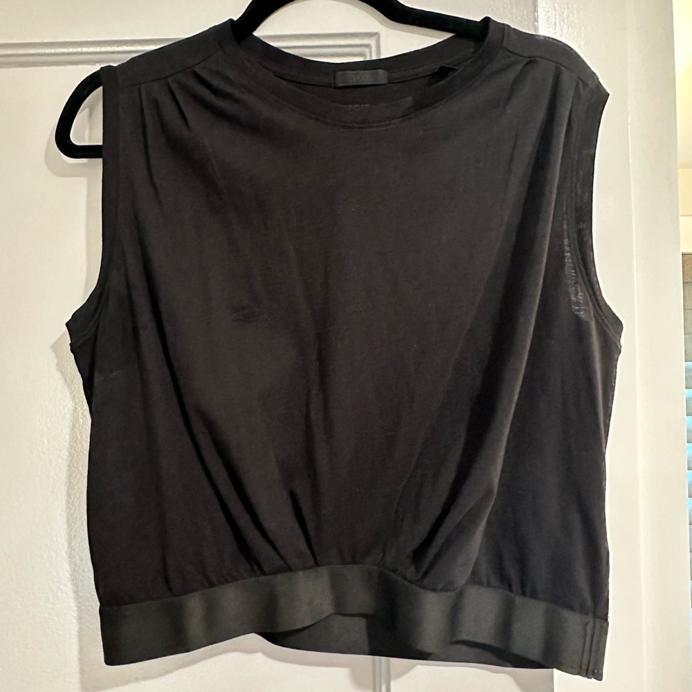ATM black sleeveless tee size M